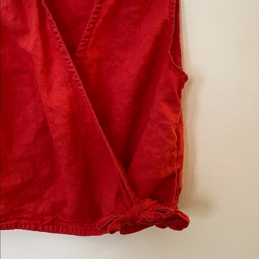 100% Linen Cynthia Rowley Red Sleeveless Wrap Top with Side Tie - Picture 3 of 9
